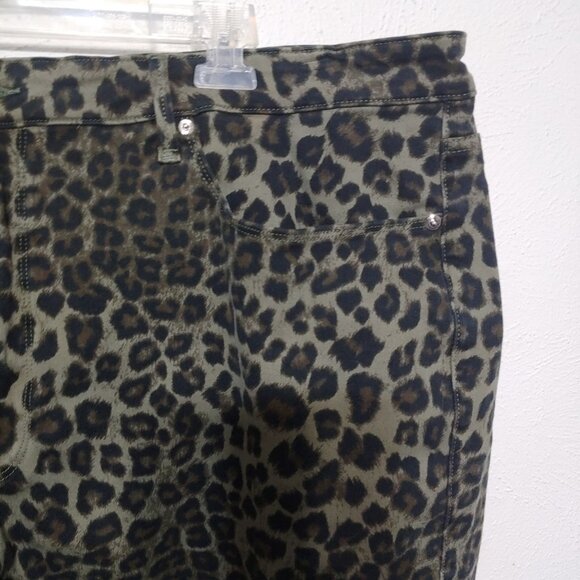 Good American Leopard Print Jean Shorts Women Plus Size 24W - Picture 3 of 10